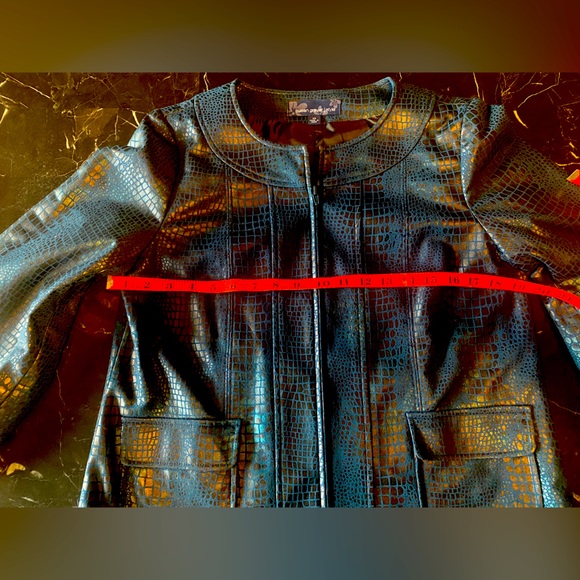 💙SUSAN GRAVER💙CROC EMBOSSED FAUX LEATHER A-LINE LINED ZIP JACKET NWOT🐊 - Picture 10 of 12